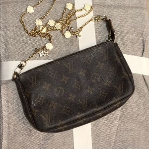 Louis Vuitton Pochette